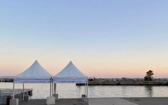 Marseille Au Bord de L'eau