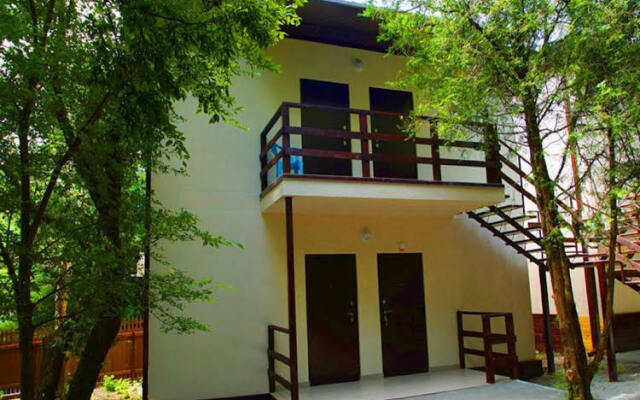 Гостиница Guest House Lesnik вид на фасад