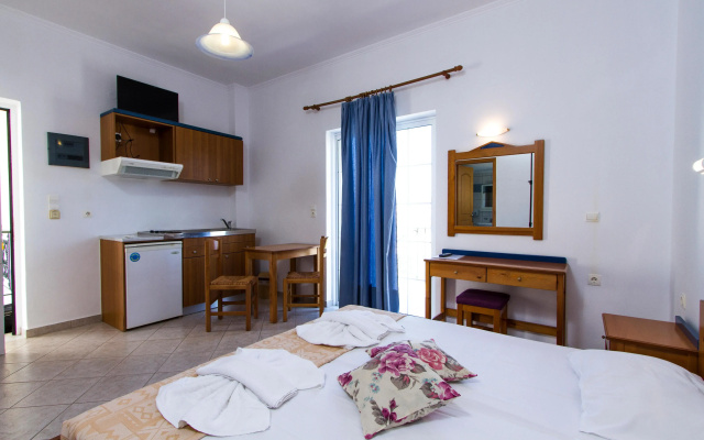 Mediterranean Hotel & Apartments