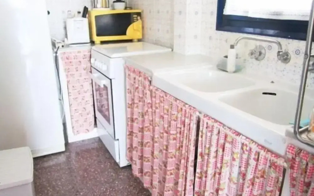 Apartment With sea Views in Llan?? - 1052