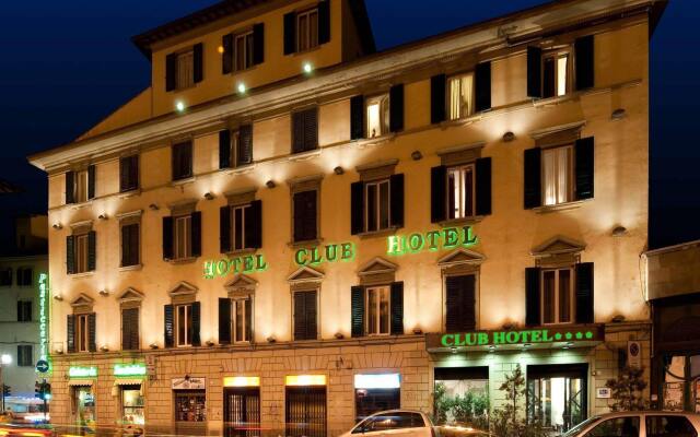Отель c-hotels Club вид на фасад