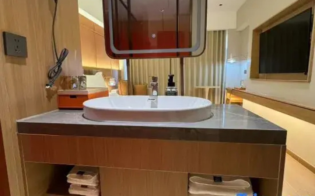 New Bolangsha Hotel (dl Fat Donglai Branch)