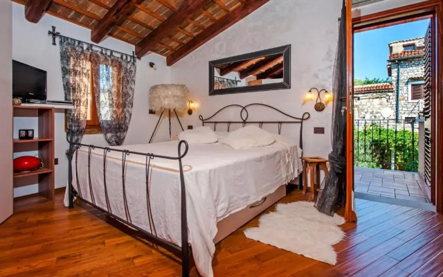 Villa Carera
