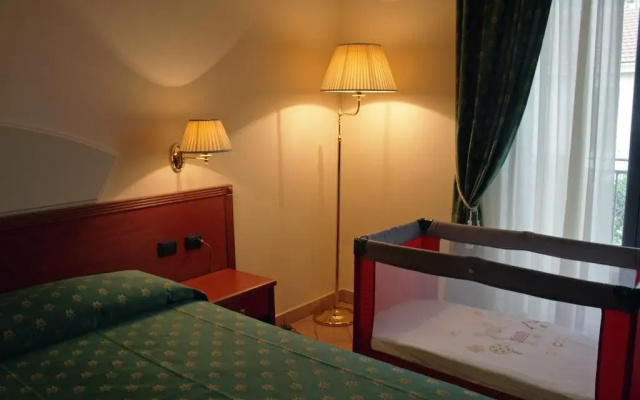 Hotel Tito Serranò