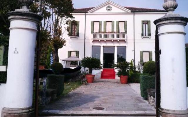 Отель Albergo Baretta Италия, Лимена - отзывы, цены и фото номеров - забронировать отель Albergo Baretta онлайн вид на фасад