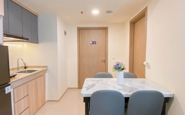 Warm 2Br Apartment At Meikarta