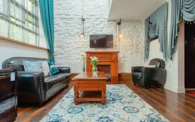 Floral Holiday Guesthouse