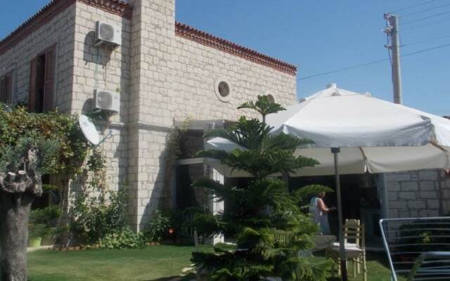 Отель Kiyikiyi Butik Otel Чешме вид на фасад