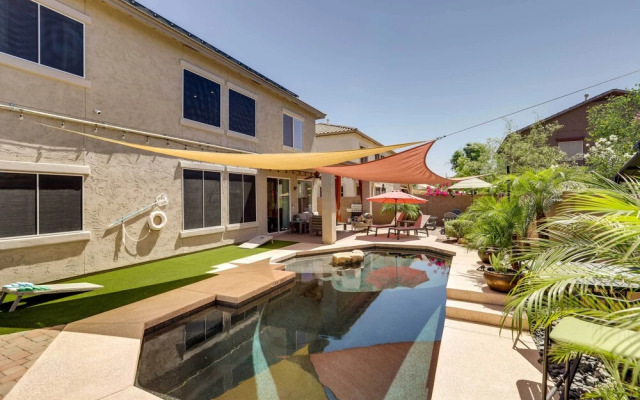 Pool, Fire Pit & Grill: Goodyear Home!