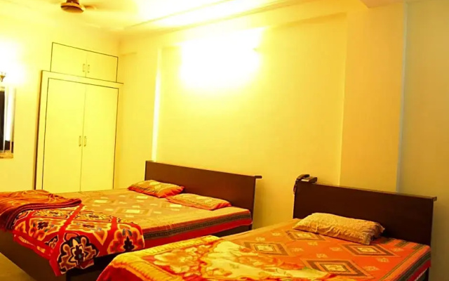 Hotel Chit Chat Palace