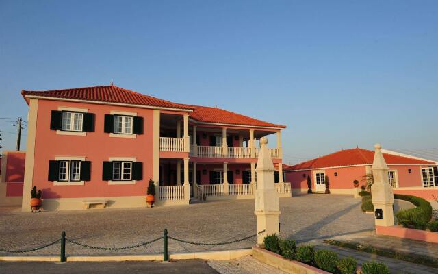 Отель Quinta De Santa Maria D' Arruda вид на фасад