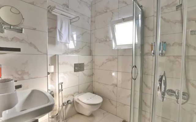 Azra Suite Otel