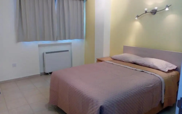 Apartment Sleeps 6 With Ensuite
