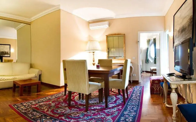 Trastevere's Houses