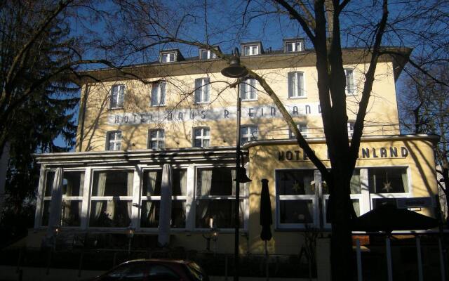 Hotel Rheinland вид на фасад
