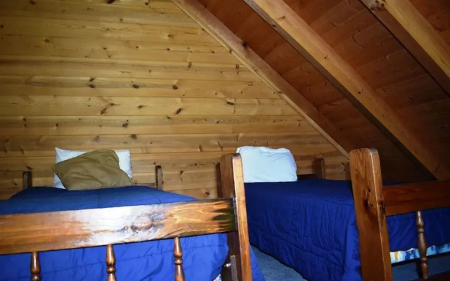 Lakeside Lodge