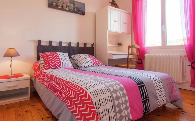 Cozy Garden Retreat Malemort