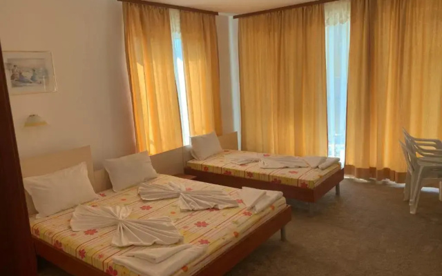 Lilia Guest House
