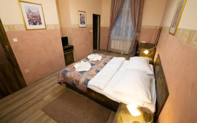 Hotel Victor