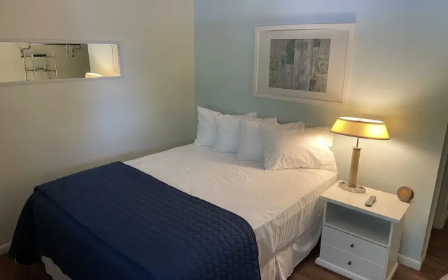 Lake Norman Hotel
