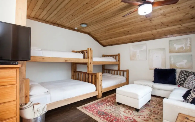 Base Camp Guest House