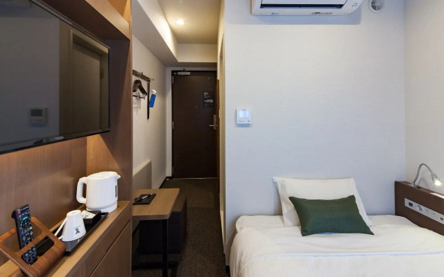Y’s Hotel Shin - Osaka