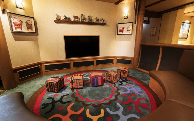 Disney Explorers Lodge