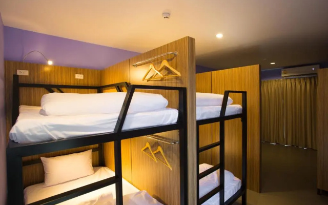 iNest Poshtel - Hostel