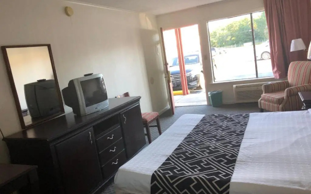 Flagship Inn