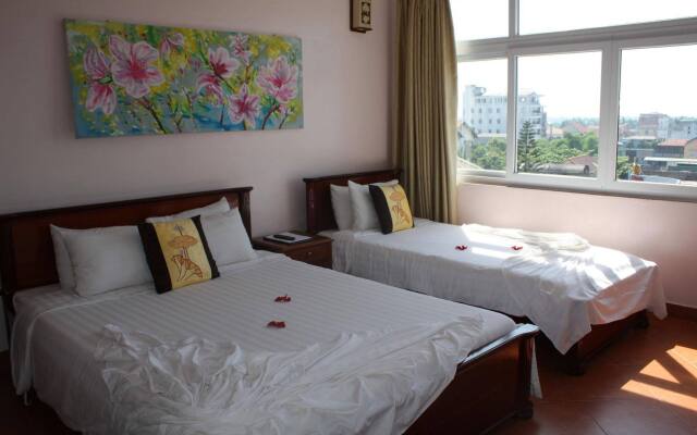 Отель Holiday Diamond Hotel Вьетнам, Хюэ - 8 отзывов об отеле, цены и фото номеров - забронировать отель Holiday Diamond Hotel онлайн вид на фасад