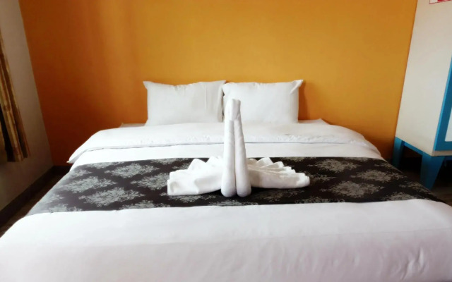 Vipat Bungkan Hotel