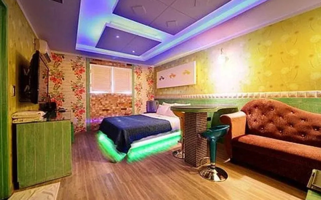 Metro 21 Hotel