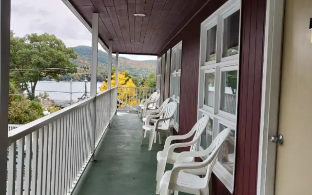 Pinebrook Motel