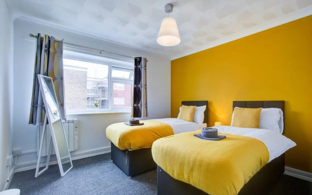 Hull Haven 4bed 2bath With Free Parking Sleeps 8