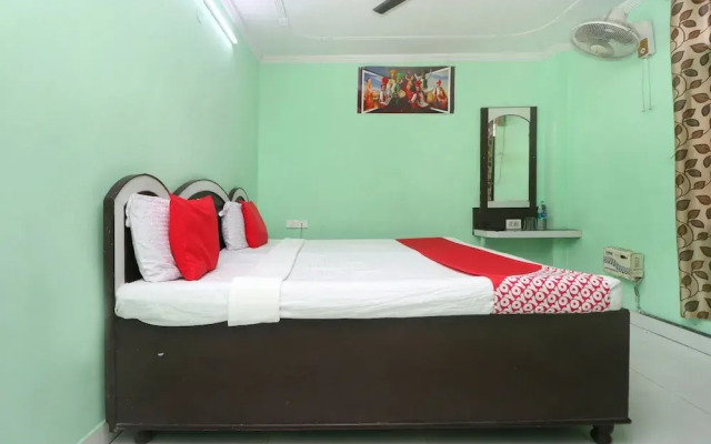 Oyo 24095 Radha Swami Guest House