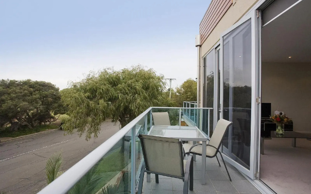 7 Bell Street Apartments