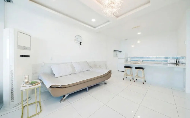 Yeongdeok Searest Poolvilla