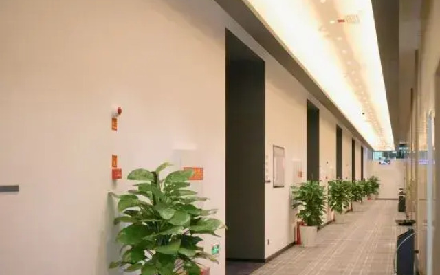 Luzhou Sky City Hotel