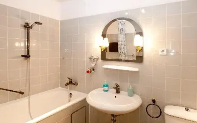 Classic Apartment 2
