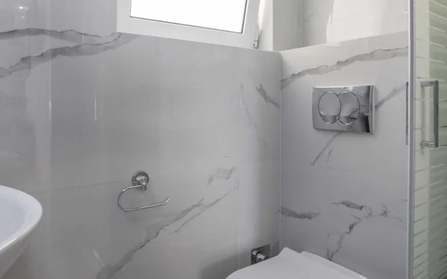 Studio penthouse near Acropolis by GHH