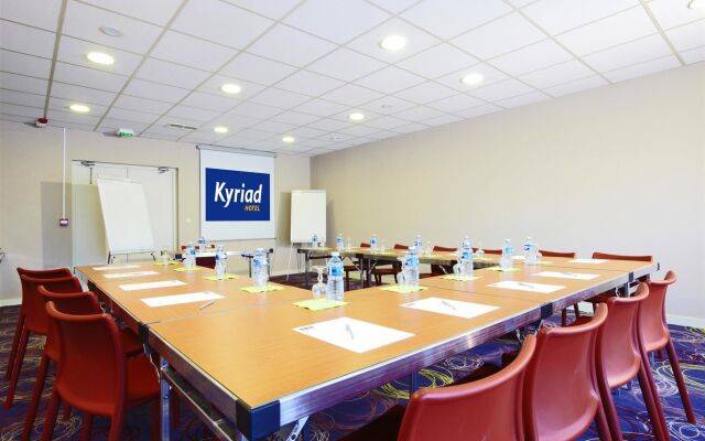 Hotel Kyriad Lyon Est - Saint Bonnet de Mure 0