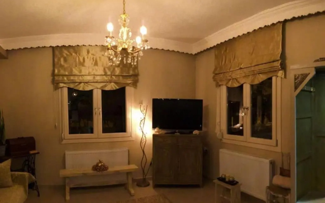 Corner House Volos