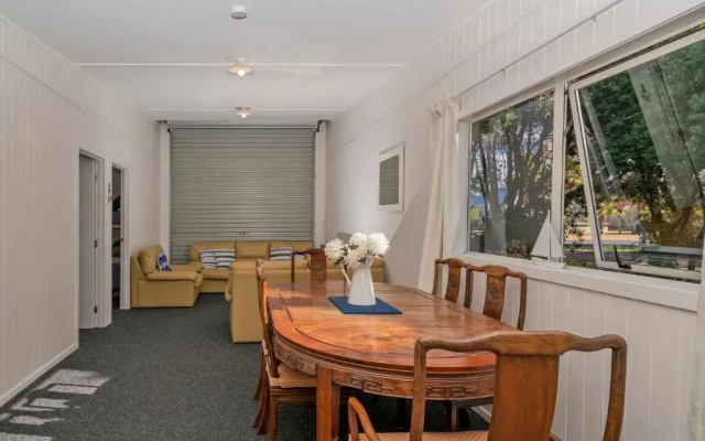 Rangimarie on Kenwood- Matarangi Holiday Home