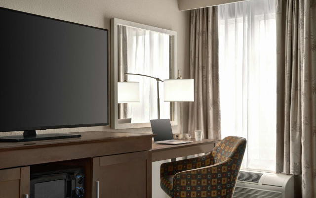 Hampton Inn New Orleans-St. Charles Ave./Garden District