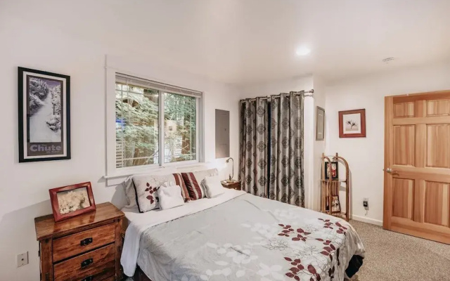 01sl - Hot Tub - Pet Friendly - Bbq - Sleeps 8 3 Bedroom Home by RedAwning