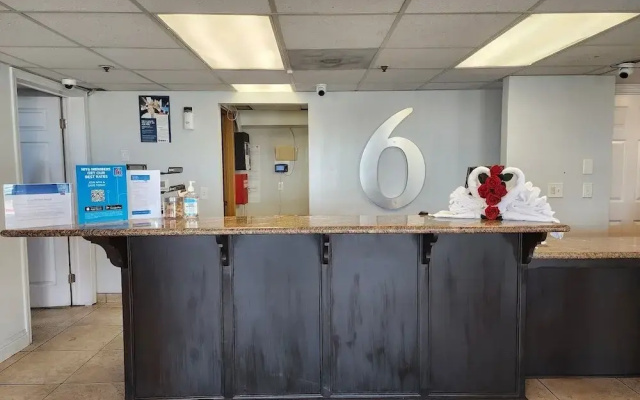 Motel 6 Sacramento, CA - Natomas & SMF Airport
