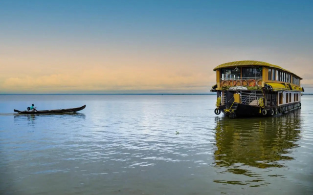 JCT Houseboats