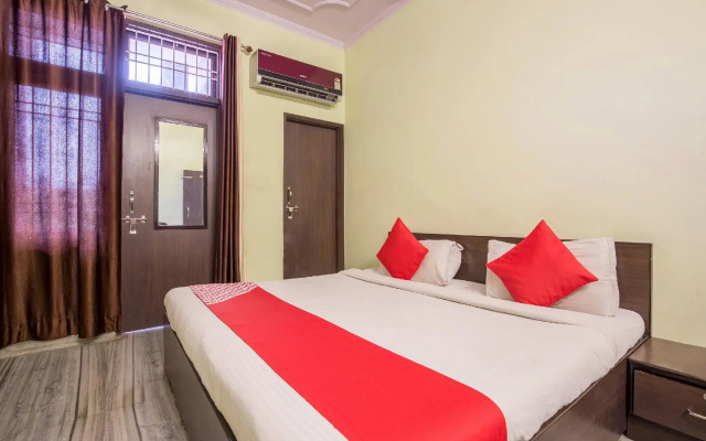OYO 7794 Hotel Raghukul