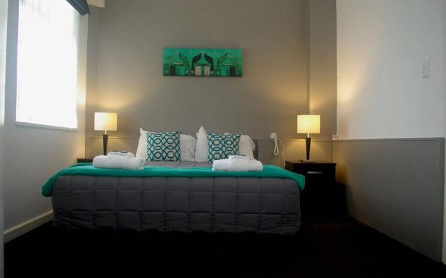 Law Courts Hotel