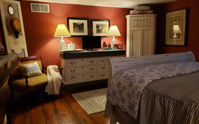 Applesauce Inn B&B